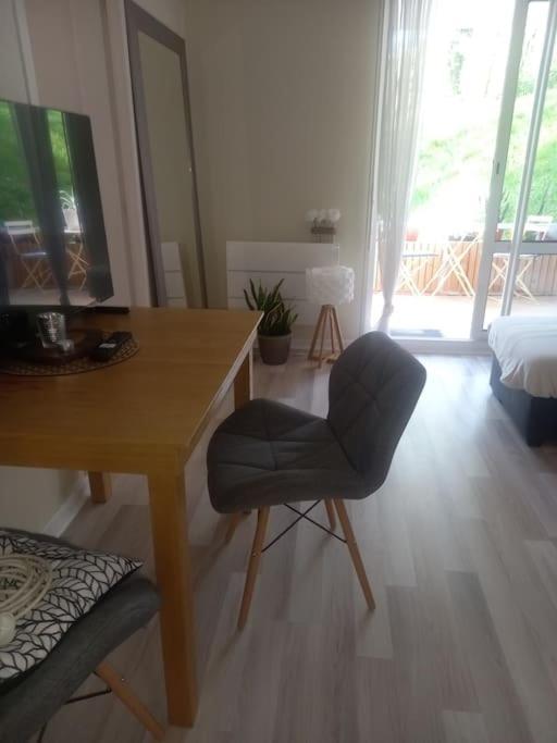 Le Doubs Cosy Apartment Besançon Exterior foto
